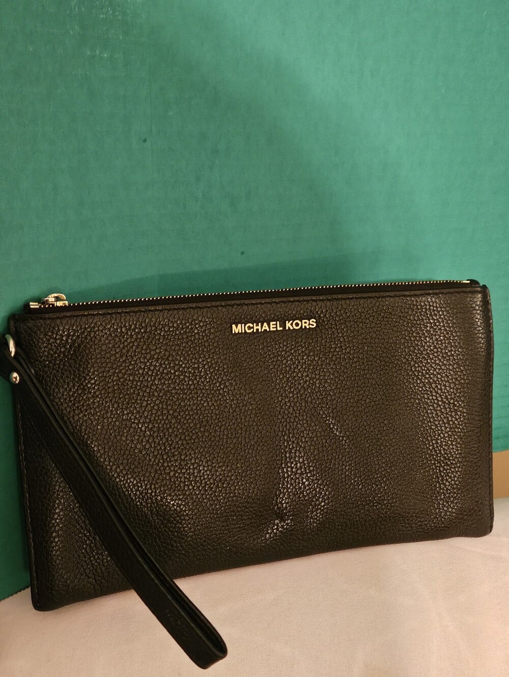 Authentic Michael Kors Jet Set Travel Large Pebbled Leather Wristlet Pouch 🖤